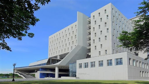 Dai Hoc Nguyen Tri 1