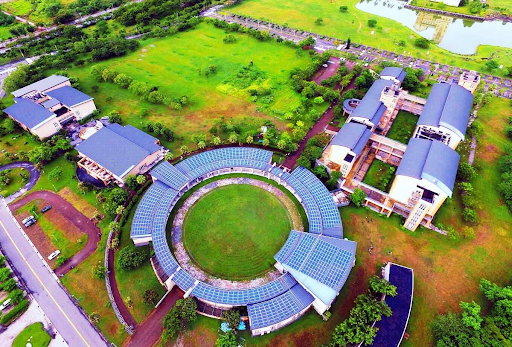 Dai Hoc Quoc Lap Dong Hoa
